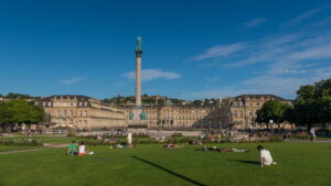 Jardín del Palacio de Stuttgart Descubre cómo es trabajar en Baden-Wurtemberg: empleo, sectores con demanda, calidad de vida y oportunidades profesionales en el sur de Alemania.