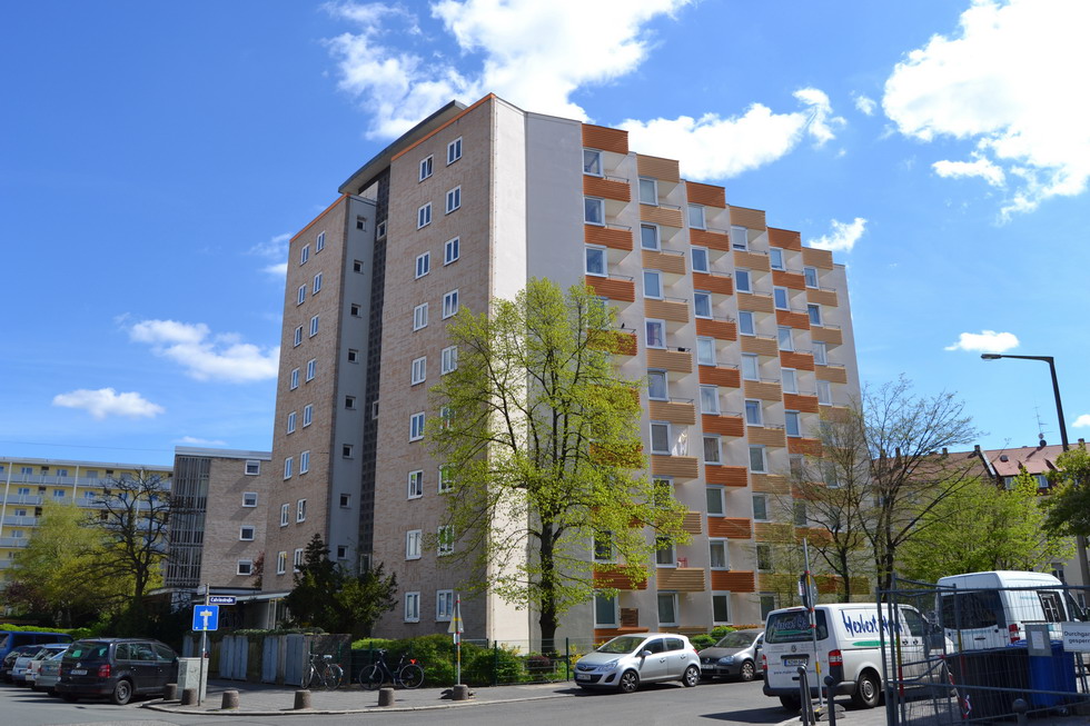 Guía de precios de alquiler en Alemania para las 5 ciudades más grandes. Descubre el costo promedio de estudios, departamentos de 1, 2 y 3 habitaciones, y consejos clave.