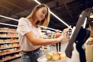 La IA transforma el consumo La forma en que compramos está cambiando a pasos agigantados, y el continente europeo lidera una transición tecnológica sin precedentes.