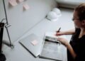 Las empresas en Alemania priorizan el talento sobre los títulos. La razón detrás de este giro radical es clara: la intensa escasez de mano de obra cualificada.