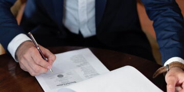 La reconocimiento de titulos y cualificaciones profesionales extranjeras continúa teniendo un papel importante en el mercado laboral alemán.
