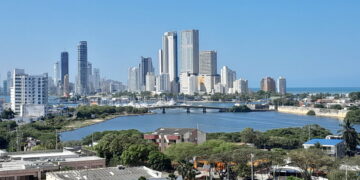 Profesionales colombianos encuentran nuevas perspectivas laborales en Alemania gracias al creciente intercambio económico y profesional entre ambos países.