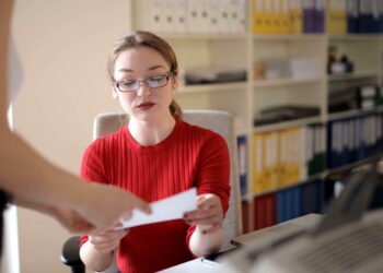 Protección laboral en Alemania bajo debate: los datos cuestionan una reducción de los derechos de los trabajadores con salarios altos.