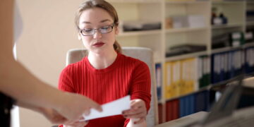 Protección laboral en Alemania bajo debate: los datos cuestionan una reducción de los derechos de los trabajadores con salarios altos.