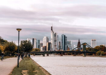 La distribución de los Ingresos en Alemania muestra que con 6050 euros netos al mes una persona soltera entra al 4% más rico del país.
